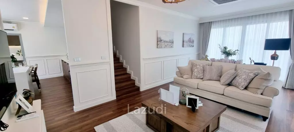3 Bedrooms 4 Bathrooms 220 SQ.M. Spring Valley