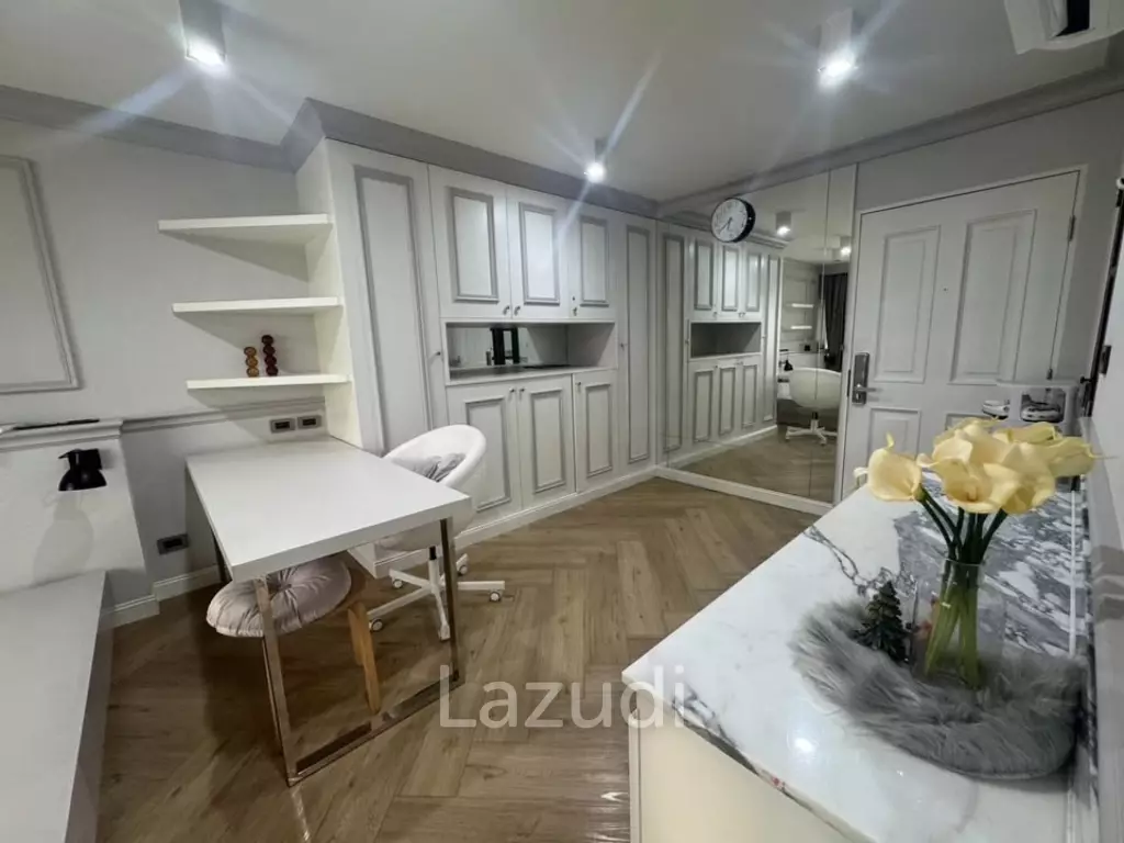 Studio 1 Bath 30 SQ.M  Condo One Sathorn