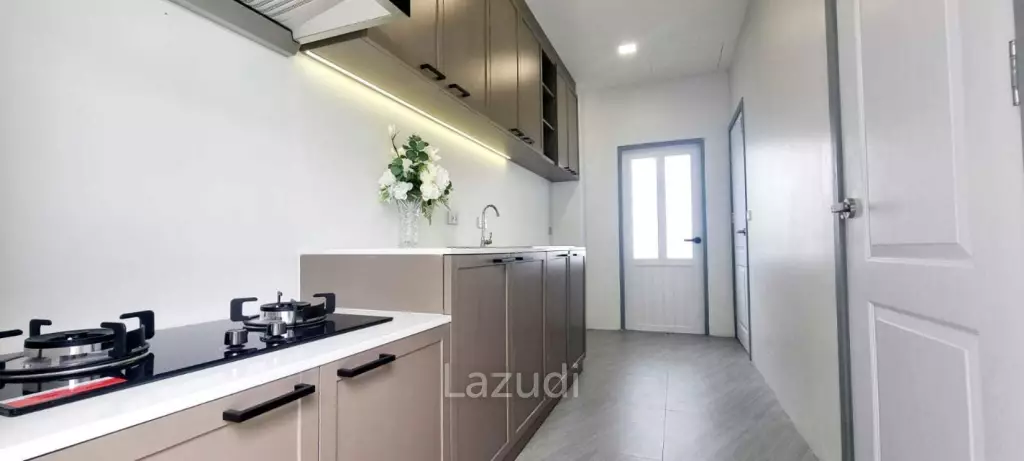 3 Bedrooms 4 Bathrooms  220 SQ.M. Spring Valley