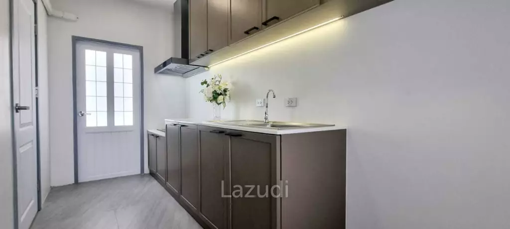 3 Bedrooms 4 Bathrooms  220 SQ.M. Spring Valley