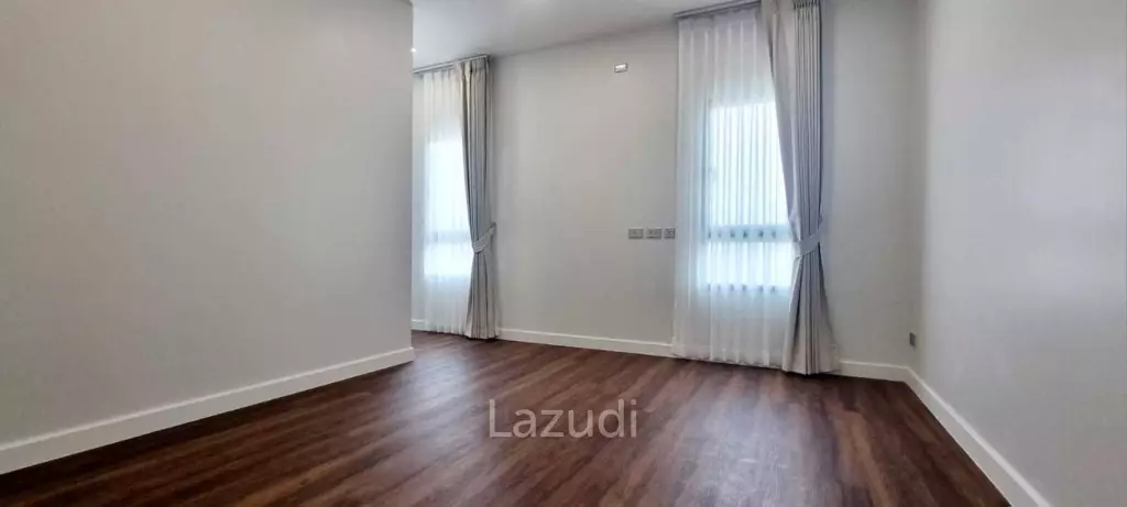 3 Bedrooms 4 Bathrooms  220 SQ.M. Spring Valley