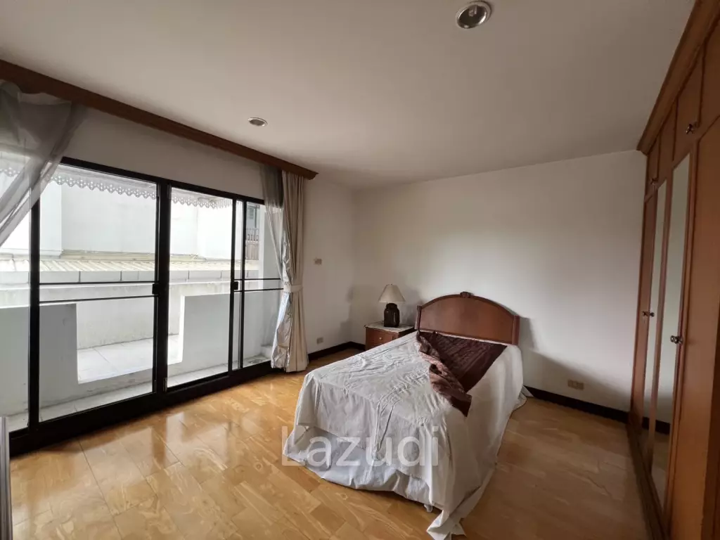 4 Bedroom 4 bedroom Condo 272 Sq.m. at Liang Garden