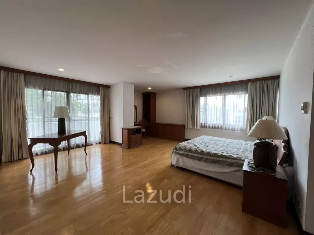 4 Bedroom 4 bedroom Condo 272 Sq.m. at Liang Garden