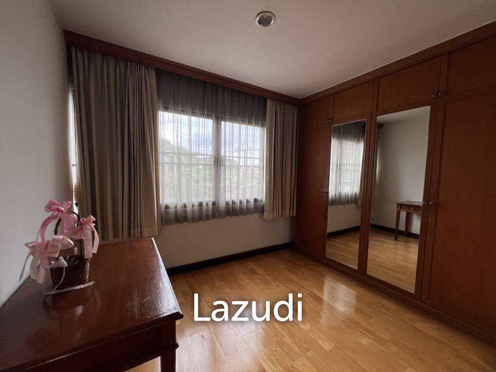 4 Bedroom 4 bedroom Condo 272 Sq.m. at Liang Garden