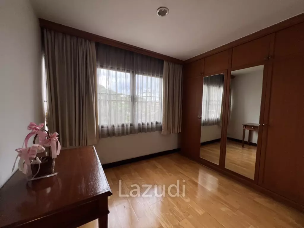 4 Bedroom 4 bedroom Condo 272 Sq.m. at Liang Garden