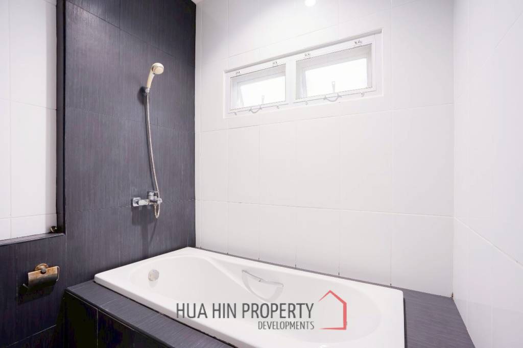 3 BED LOVELY VILLA WITH PRIVATE POOL IN HIN LEK FAI