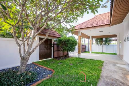 3 BED LOVELY VILLA WITH PRIVATE POOL IN HIN LEK FAI