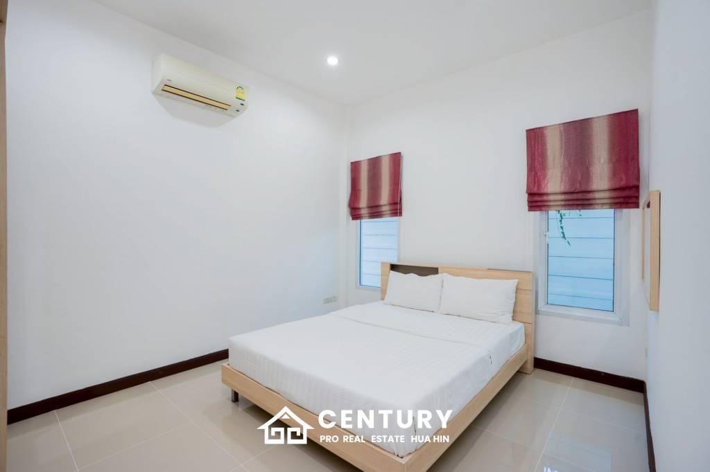 3 BED LOVELY VILLA WITH PRIVATE POOL IN HIN LEK FAI