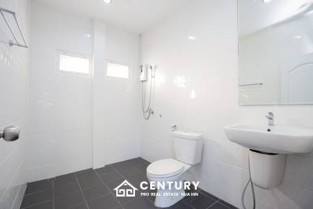 3 BED LOVELY VILLA WITH PRIVATE POOL IN HIN LEK FAI