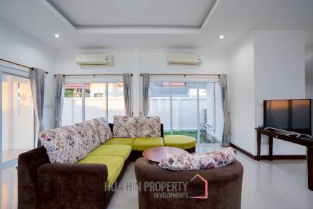 3 BED LOVELY VILLA WITH PRIVATE POOL IN HIN LEK FAI