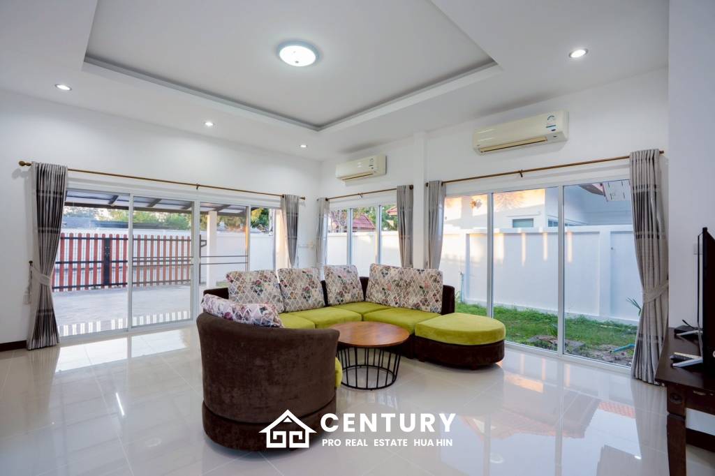 3 BED LOVELY VILLA WITH PRIVATE POOL IN HIN LEK FAI