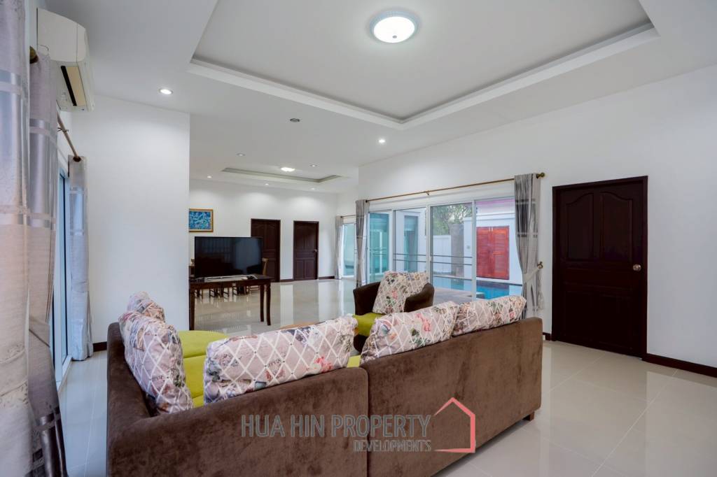 3 BED LOVELY VILLA WITH PRIVATE POOL IN HIN LEK FAI