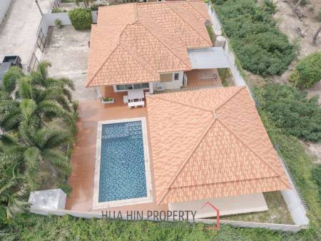 4 Bed Lovely Villa  Good Value  pool villa on end corner plot