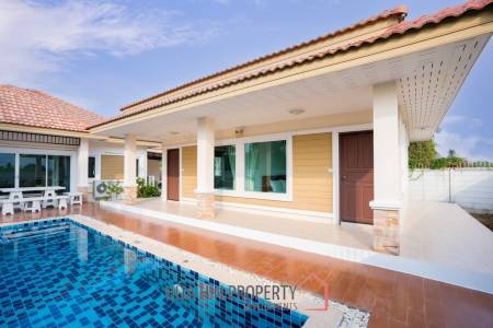 4 Bed Lovely Villa  Good Value  pool villa on end corner plot