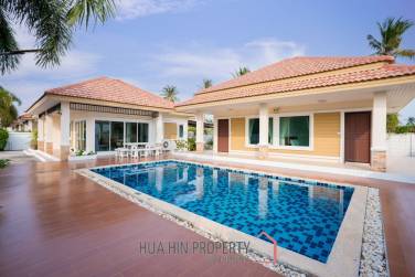 4 Bed Lovely Villa  Good Value  pool villa on end corner plot