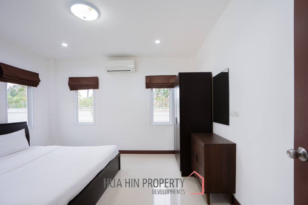 4 Bed Lovely Villa  Good Value  pool villa on end corner plot
