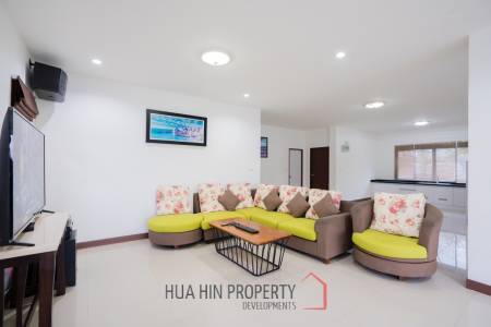 4 Bed Lovely Villa  Good Value  pool villa on end corner plot