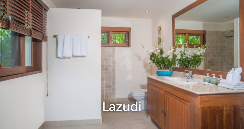 Luxury Beachside 4 Bedroom Villa in Ko Samui