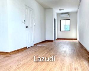 3 beds 5 Bath 225 SQ.M Areeya Mandarina Sukhumvit 77
