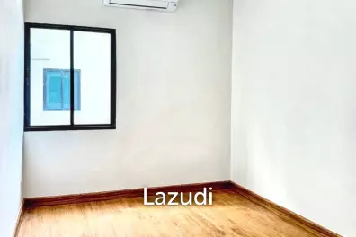 3 beds 5 Bath 225 SQ.M Areeya Mandarina Sukhumvit 77