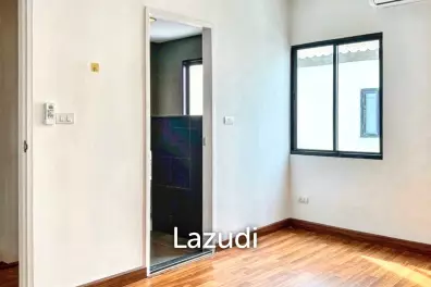 3 beds 5 Bath 225 SQ.M Areeya Mandarina Sukhumvit 77