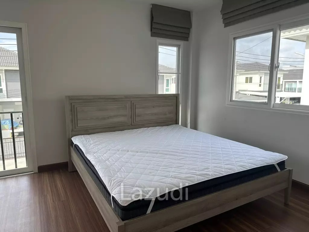3-Bedroom House For Rent At Supalai Bella Vichit
