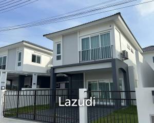 3-Bedroom House For Rent At Supalai Bella Vichit