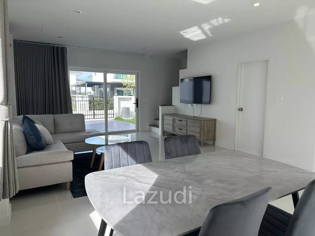 3-Bedroom House For Rent At Supalai Bella Vichit