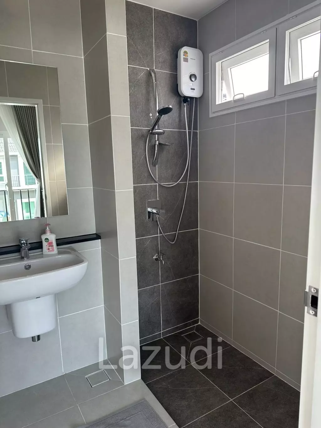 3-Bedroom House For Rent At Supalai Bella Vichit