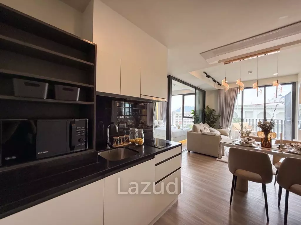 Luxurious 2-Bedroom Condo in The Deck Patong