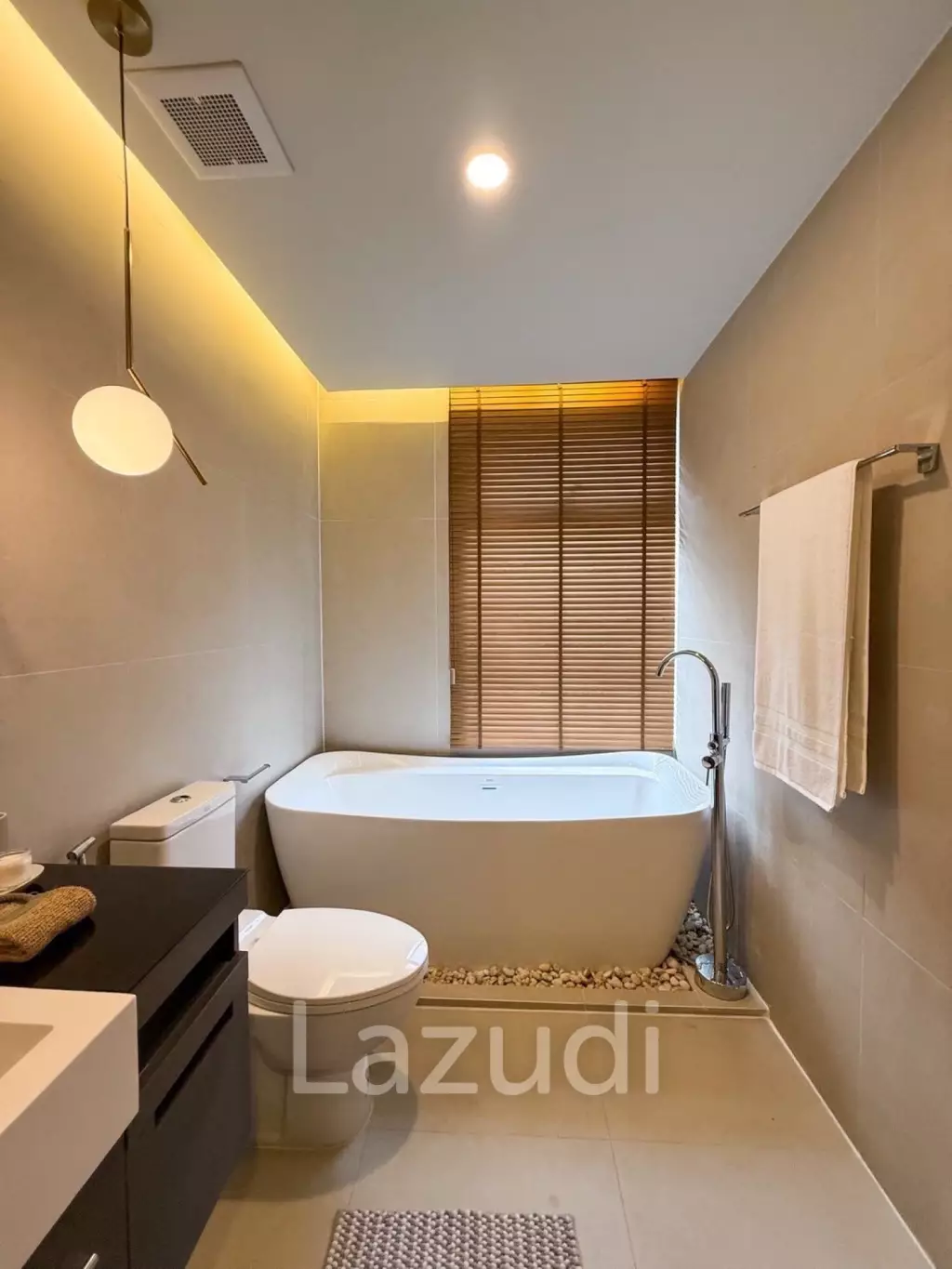 Luxurious 2-Bedroom Condo in The Deck Patong