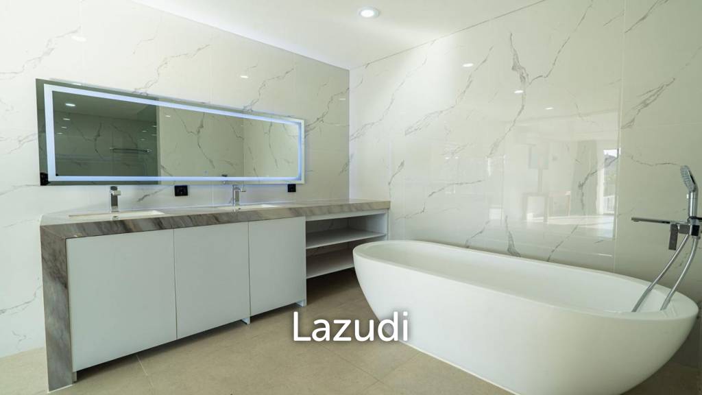 Brand new Modern 3 Bedroom close to the beach in Seminyak