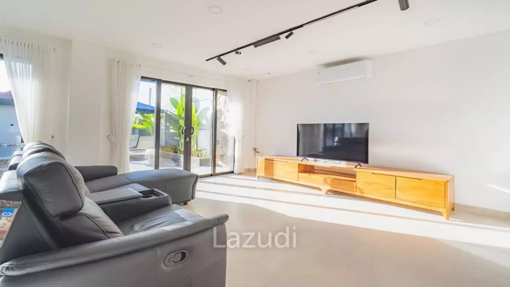 Brand new Modern 3 Bedroom close to the beach in Seminyak