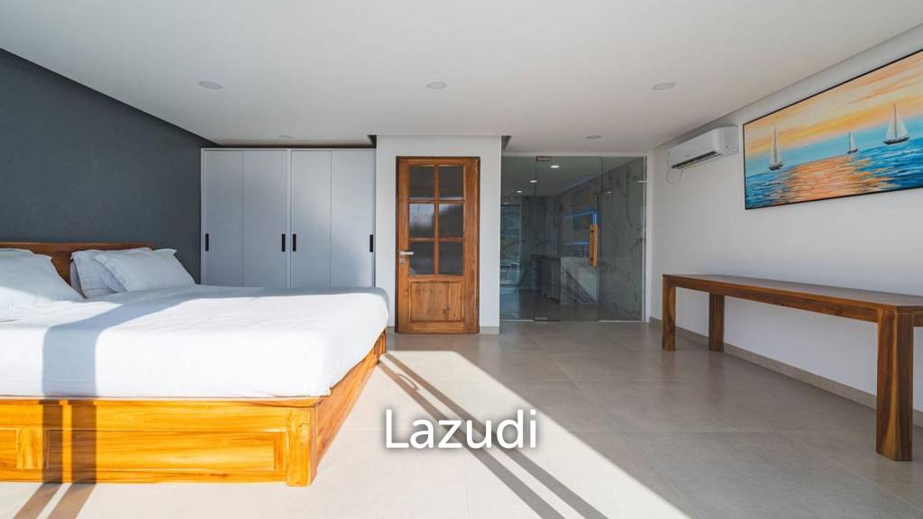 Brand new Modern 3 Bedroom close to the beach in Seminyak