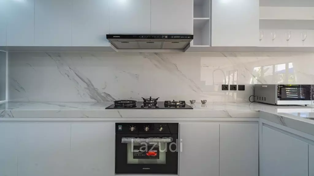 Brand new Modern 3 Bedroom close to the beach in Seminyak