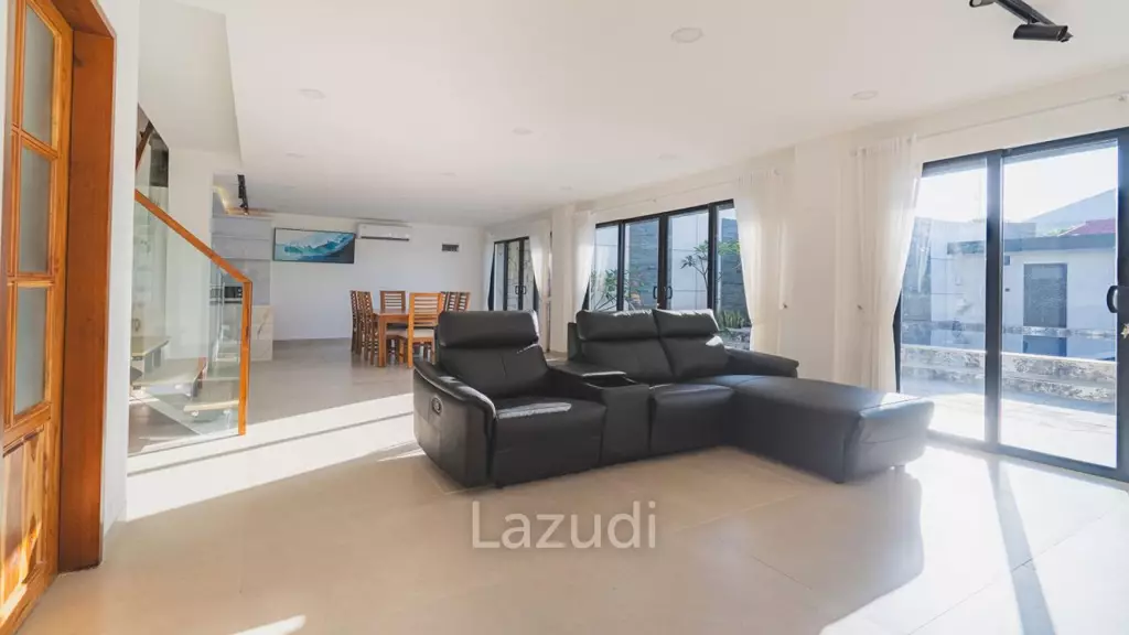 Brand new Modern 3 Bedroom close to the beach in Seminyak