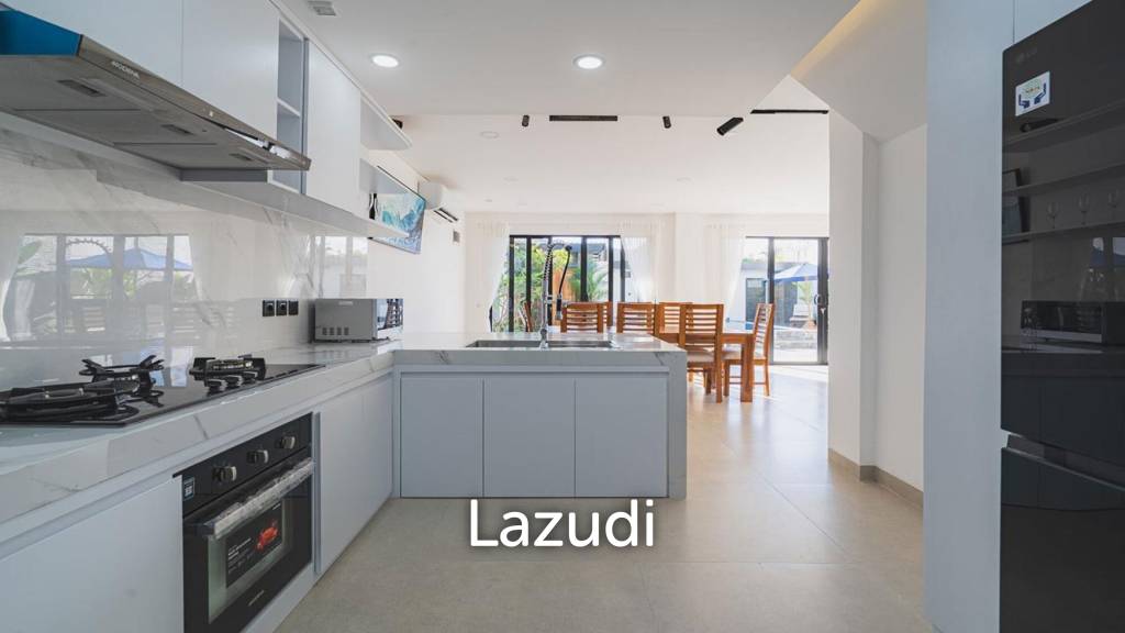 Brand new Modern 3 Bedroom close to the beach in Seminyak