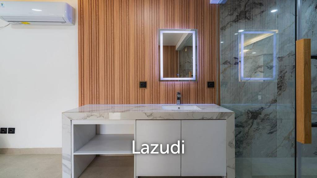 Brand new Modern 3 Bedroom close to the beach in Seminyak
