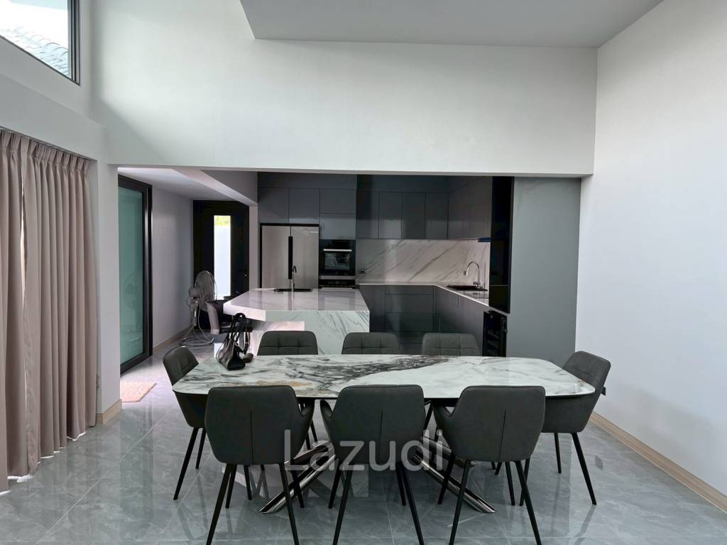 5 Bedrooms 7 Bathrooms 362 SQ.M. Villa In Mabprachan