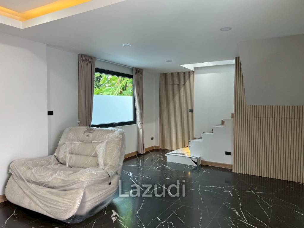 5 Bedrooms 7 Bathrooms 362 SQ.M. Villa In Mabprachan