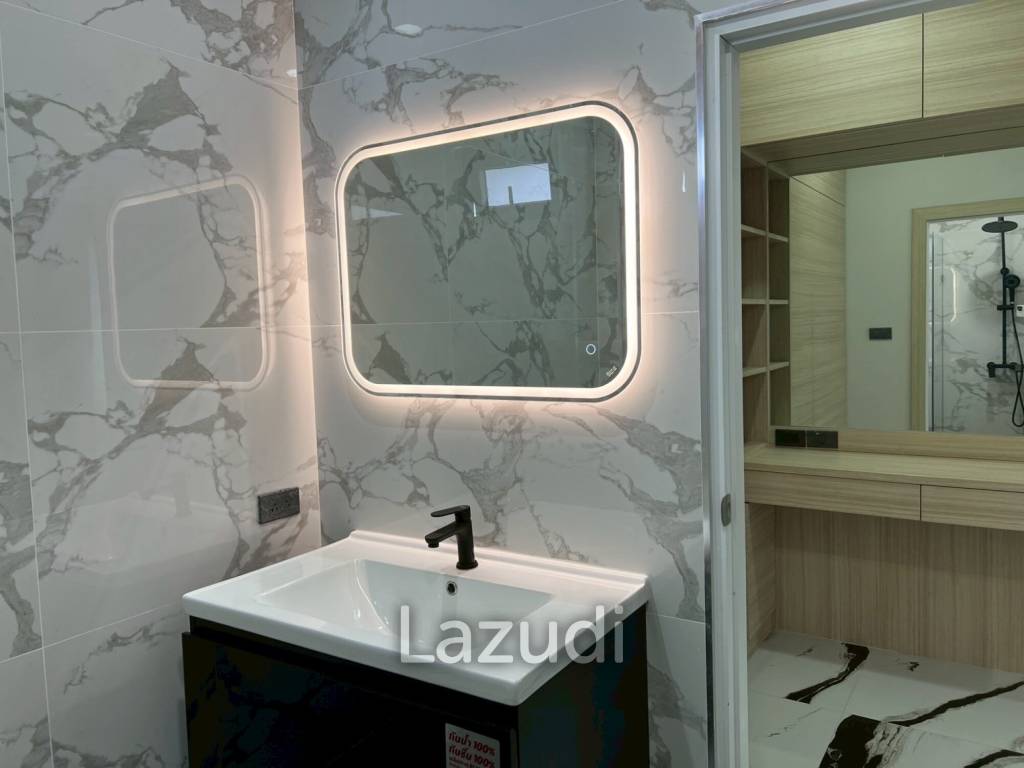 5 Bedrooms 7 Bathrooms 362 SQ.M. Villa In Mabprachan