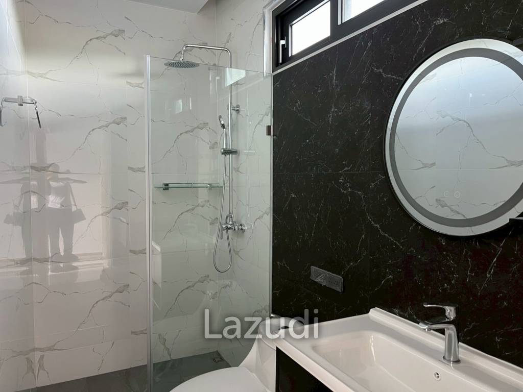 5 Bedrooms 7 Bathrooms 362 SQ.M. Villa In Mabprachan