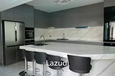 5 Bedrooms 7 Bathrooms 362 SQ.M. Villa In Mabprachan