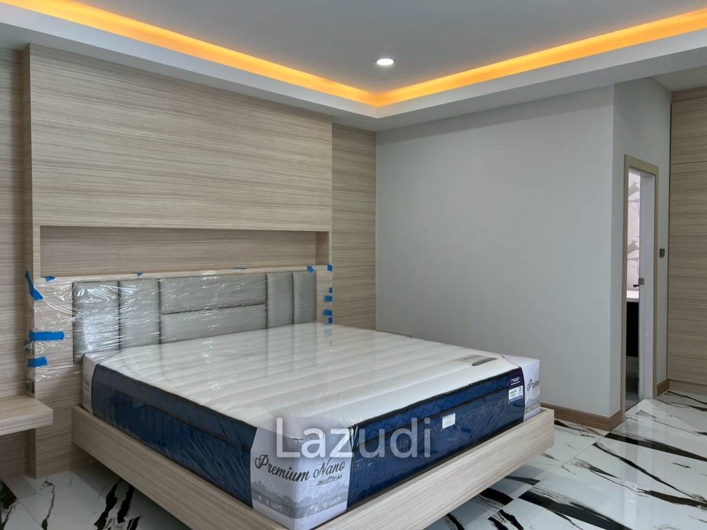 5 Bedrooms 7 Bathrooms 362 SQ.M. Villa In Mabprachan