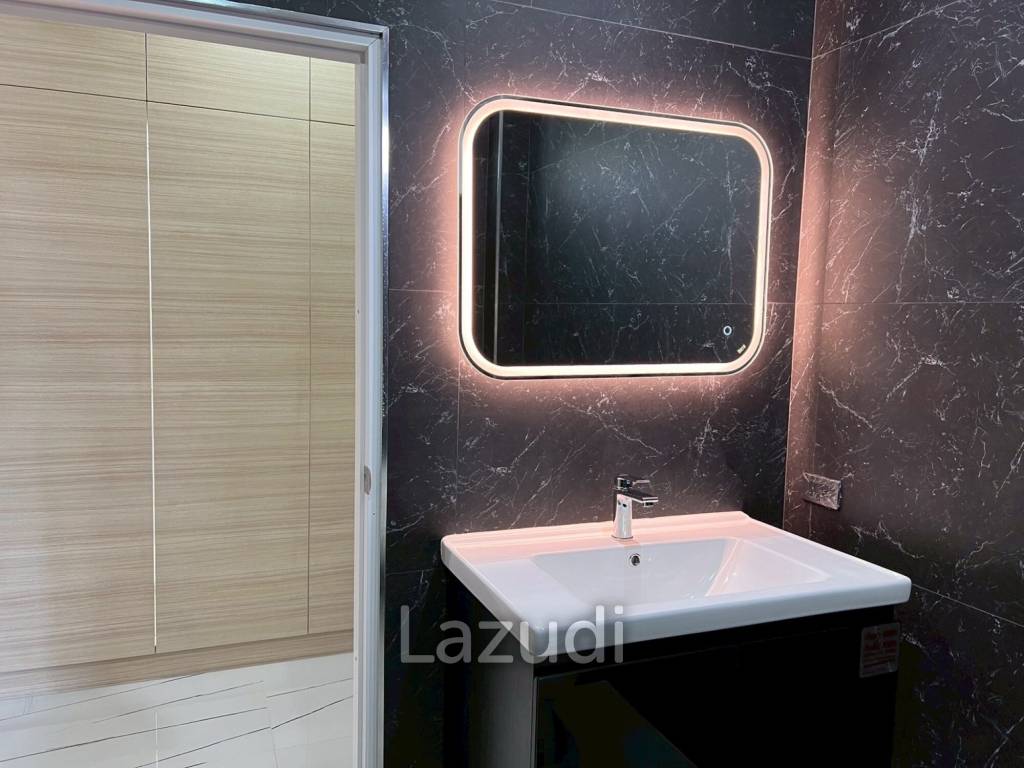 5 Bedrooms 7 Bathrooms 362 SQ.M. Villa In Mabprachan