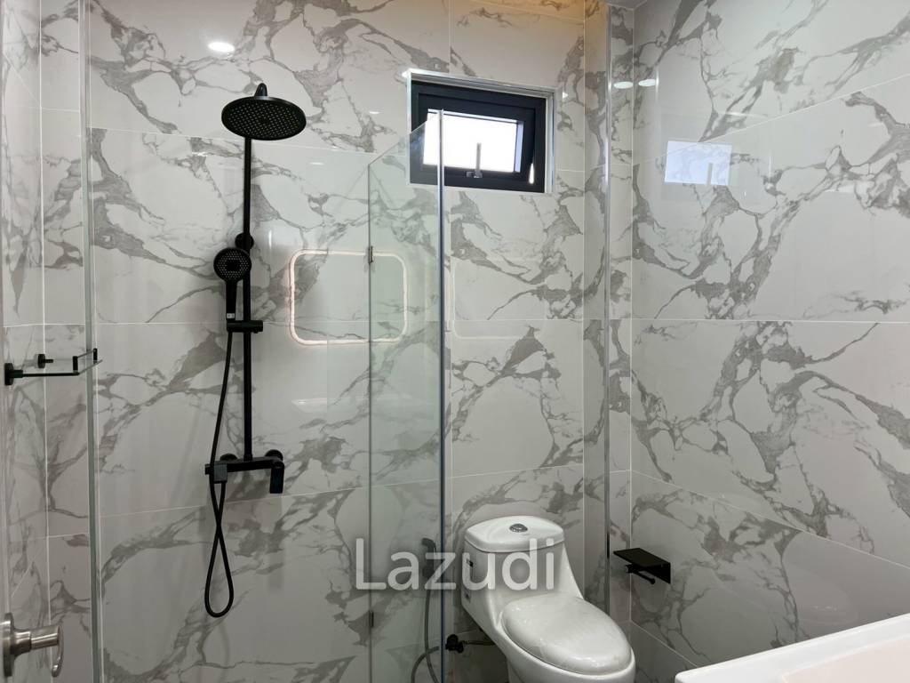 5 Bedrooms 7 Bathrooms 362 SQ.M. Villa In Mabprachan