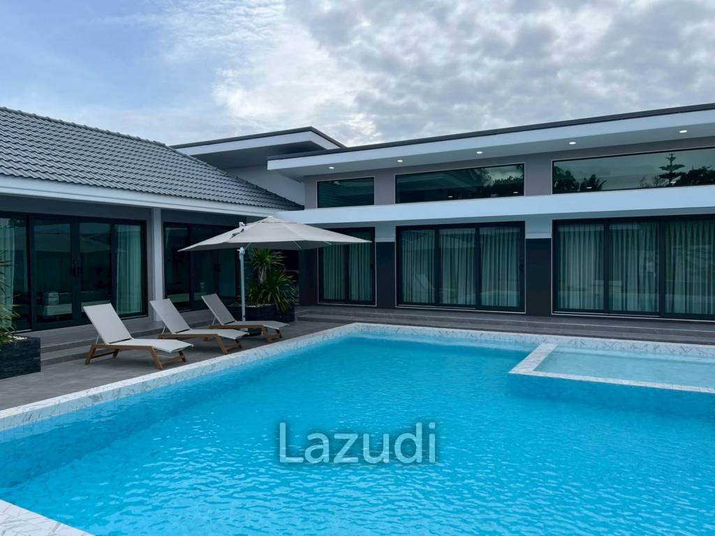 5 Bedrooms 7 Bathrooms 362 SQ.M. Villa In Mabprachan