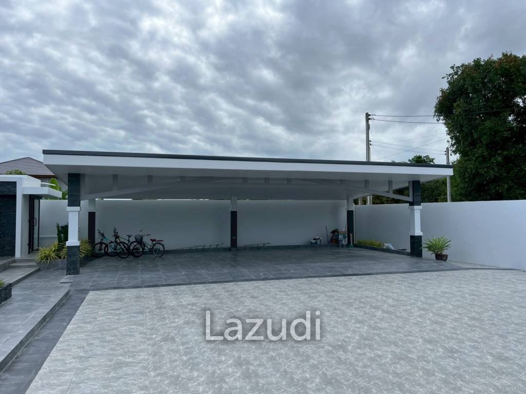 5 Bedrooms 7 Bathrooms 362 SQ.M. Villa In Mabprachan