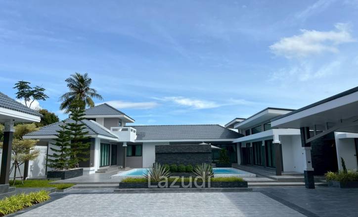 5 Bedrooms 7 Bathrooms 362 SQ.M. Villa In Mabprachan
