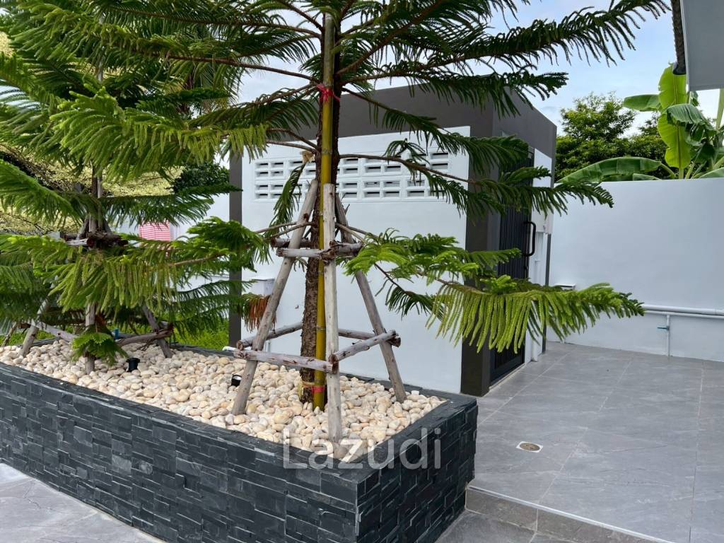 5 Bedrooms 7 Bathrooms 362 SQ.M. Villa In Mabprachan